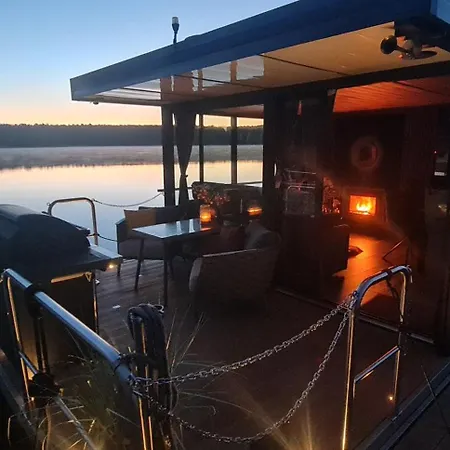 Design Hausboot Am Bei Berlin Mit Sauna Und Kamin *