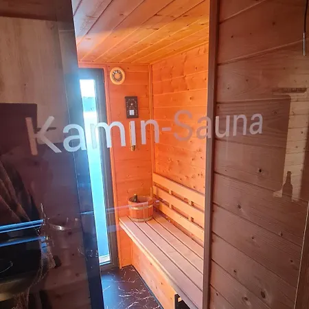 Design Hausboot Am Bei Berlin Mit Sauna Und Kamin Botel