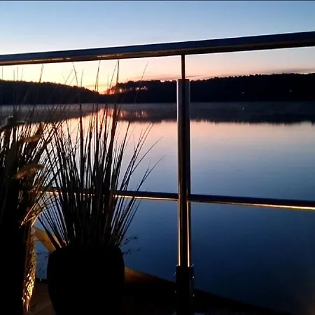 Design Hausboot Am Bei Berlin Mit Sauna Und Kamin Niederdorla